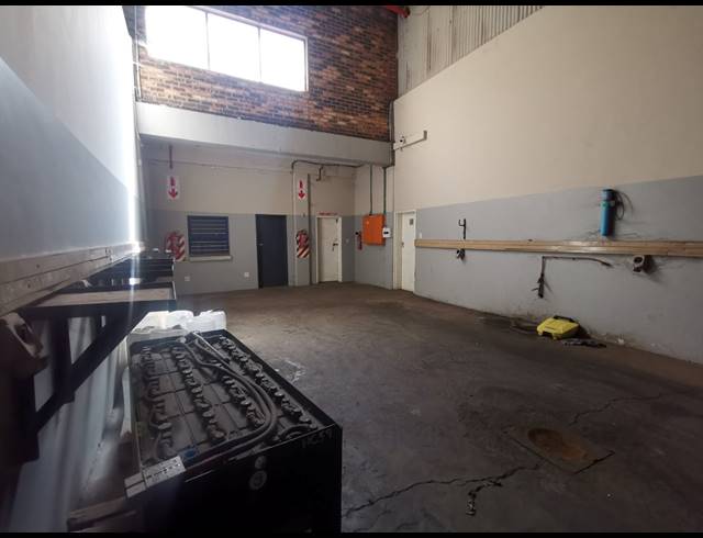 10,786M² FACTORY TO LET IN JET PARK